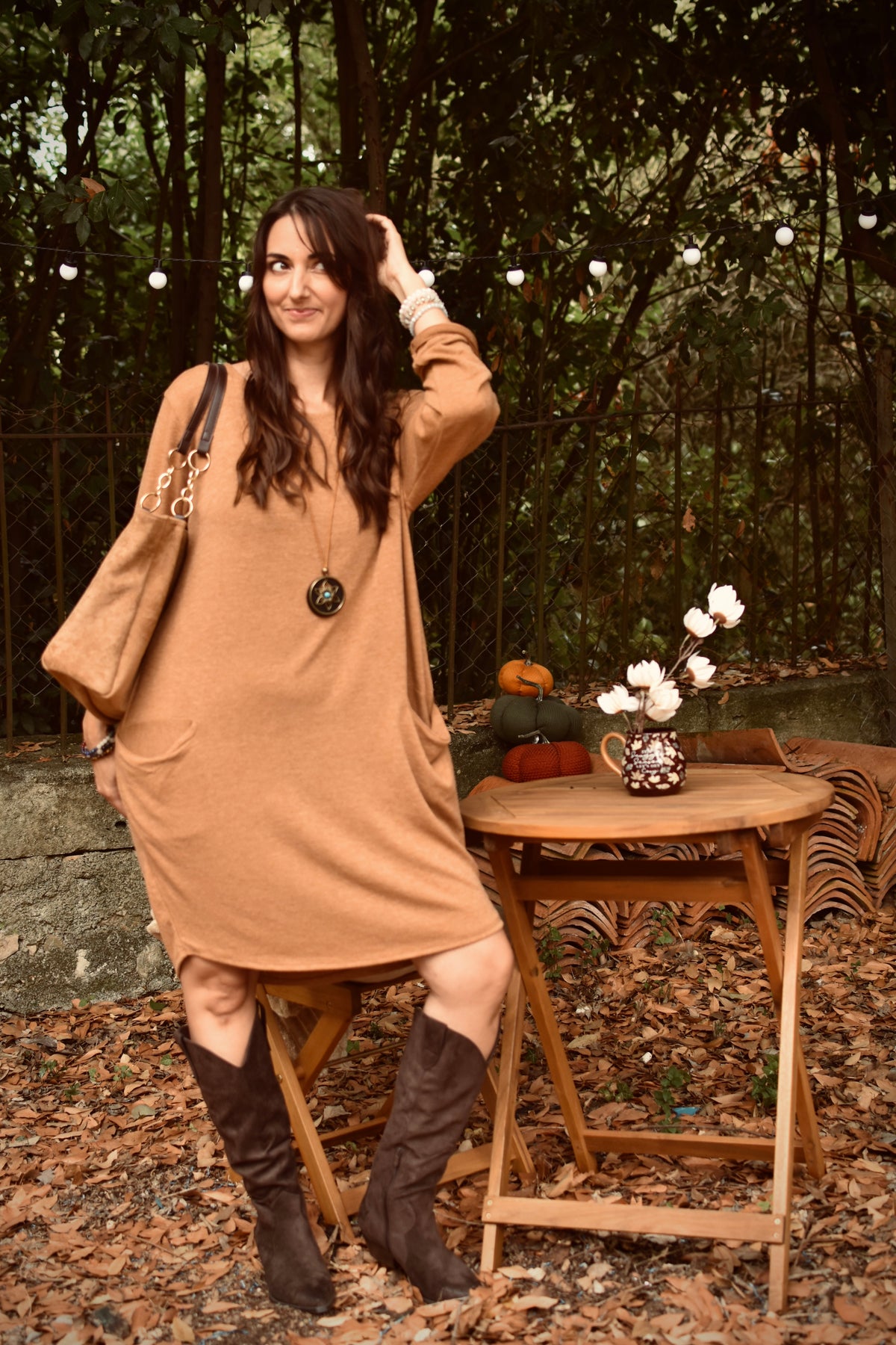 Robe pull camel fluide - collier inclus