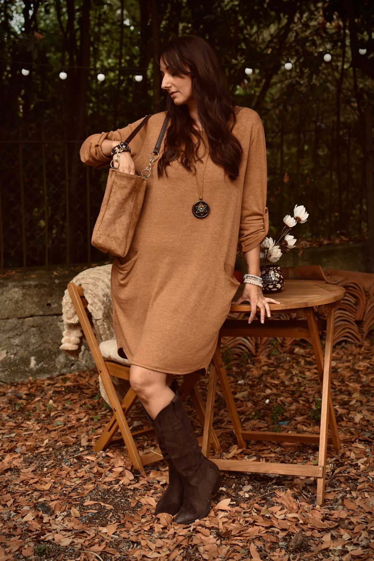 Robe pull camel fluide - collier inclus