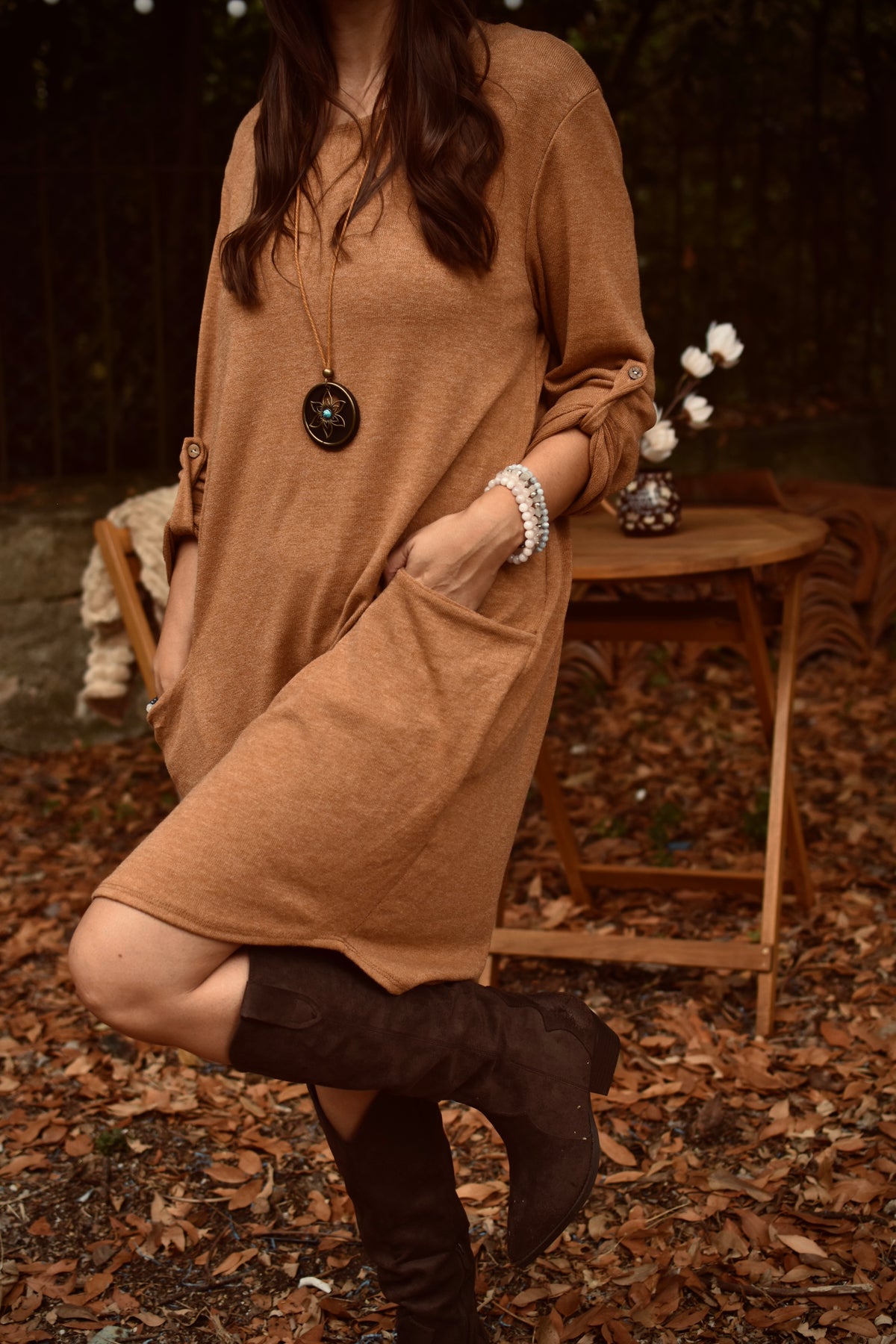 Robe pull camel fluide - collier inclus